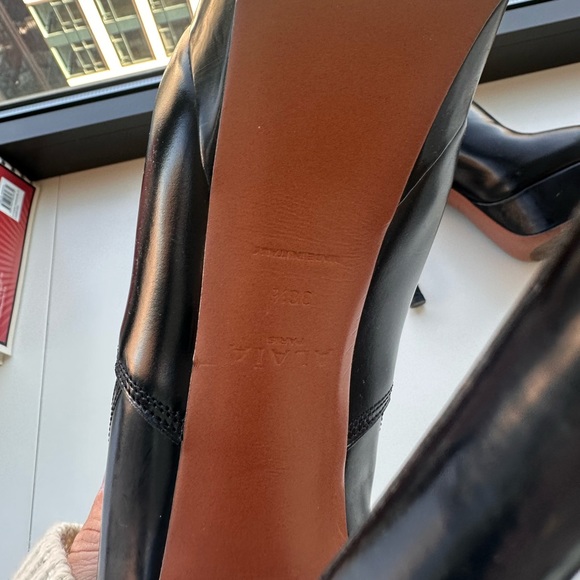 Alaia Black Leather and Elastic Panel Ankle Boots Size 38.5 - Picture 7 of 7